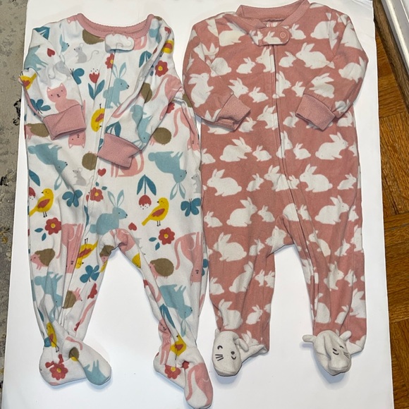 Two Carter’s full zip footie one piece bunny’s Easter animal print 6 months - Picture 1 of 6
